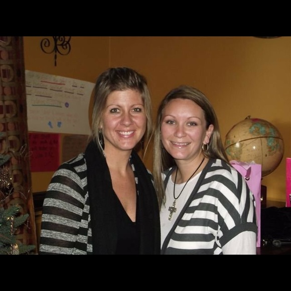 Meet your Posher, Tiffany - Picture 1 of 1